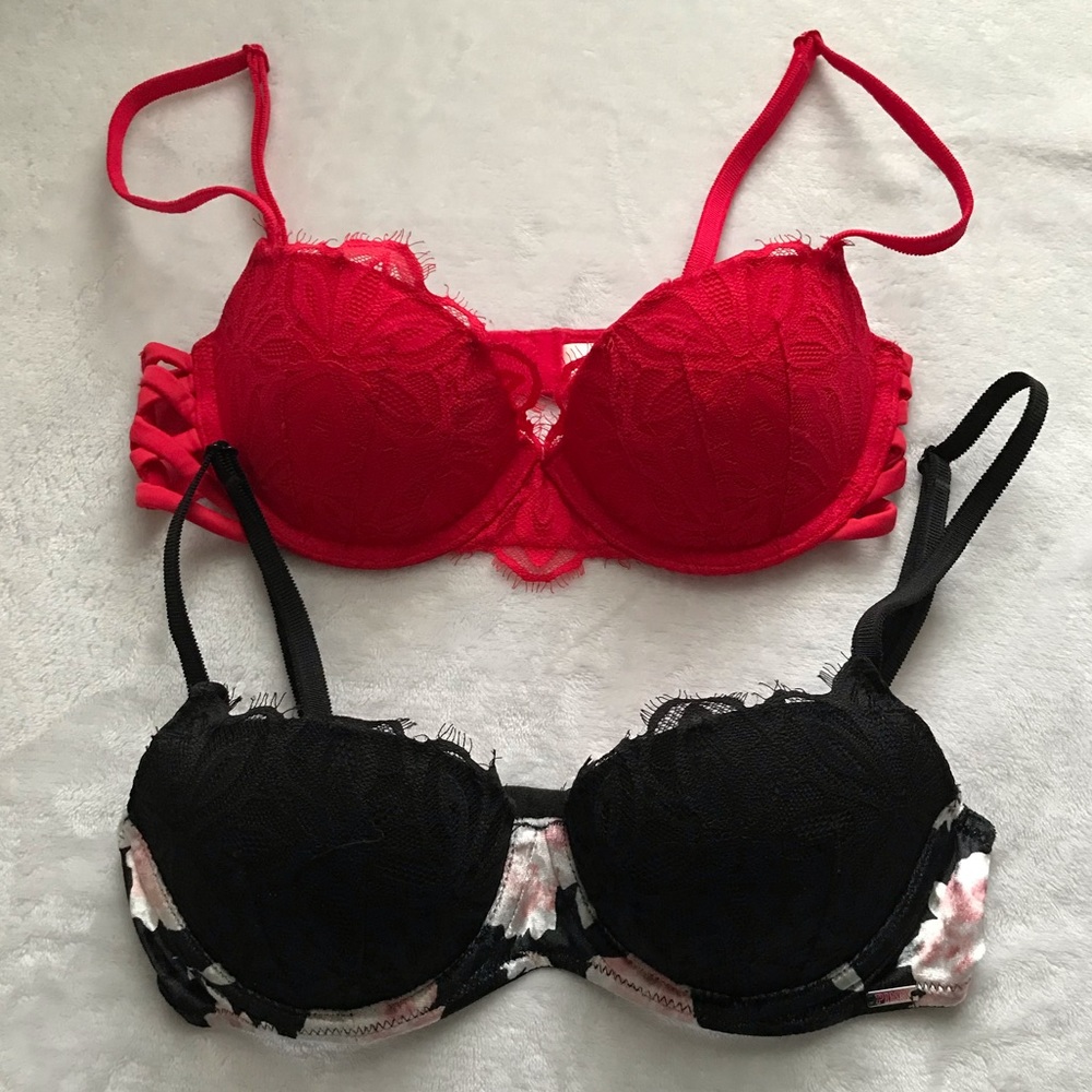 V.S. Bra Bundle Size 30C